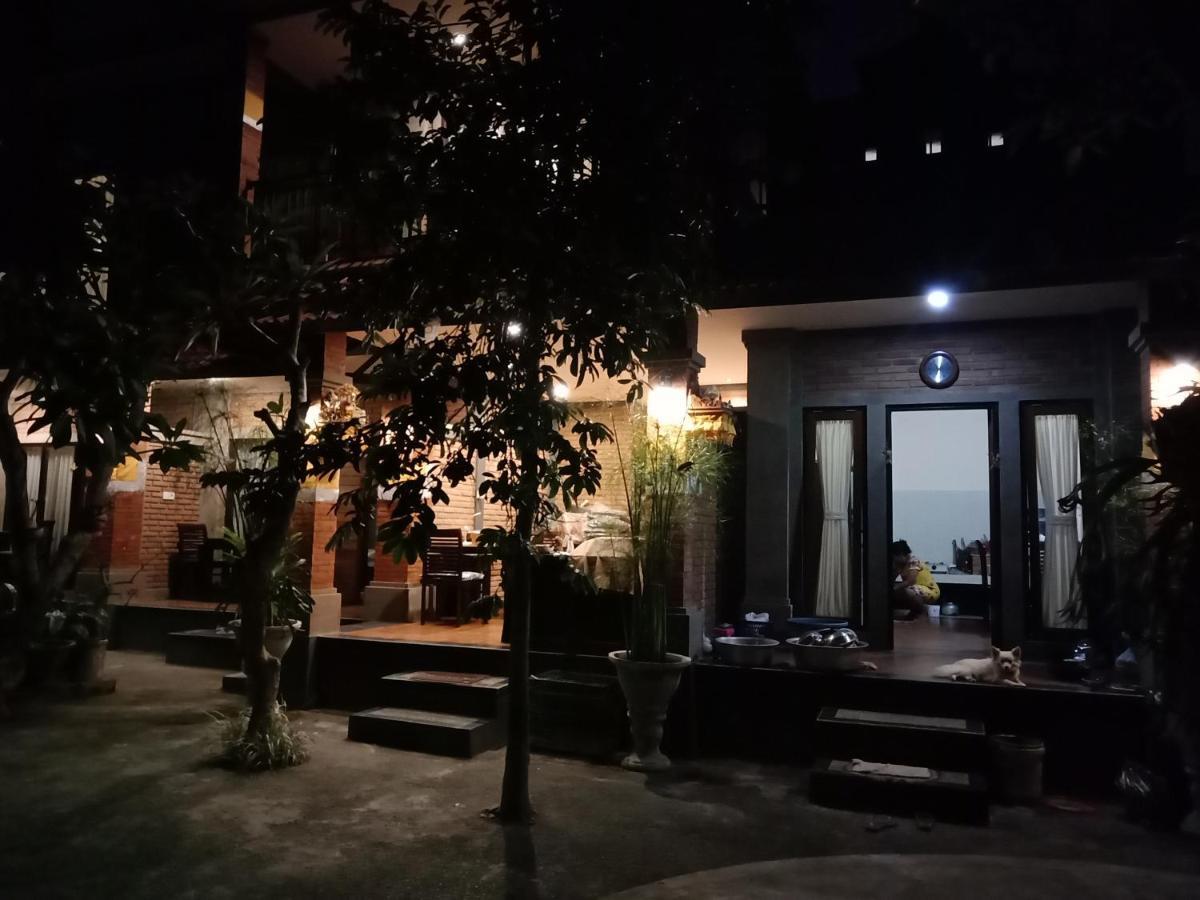 Ubud Taksu Homestay מראה חיצוני תמונה